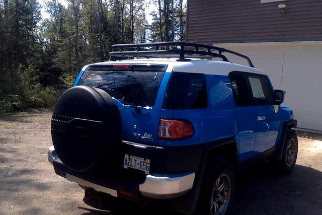 ****SOLD******CLASSIC VOODOO BLUE TOYOTA FJ CRUISER For Sale in Cars & Trucks in Thunder Bay - Image 2