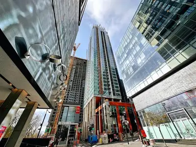 big luxury 3 1/2 DT Bell Center