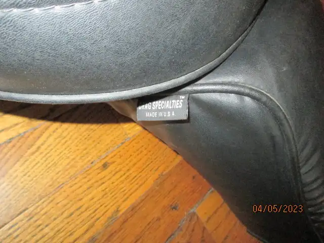 Harley Davidson seats and wheels and parts in Motorcycle Parts & Accessories in City of Montréal - Image 3