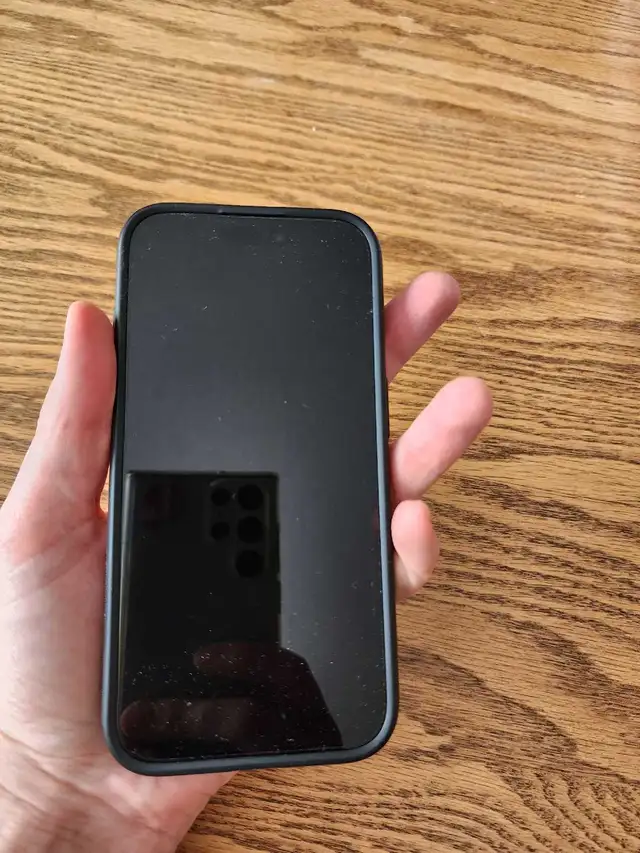 1 phone 15 Pro