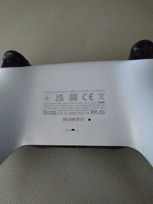 ps5 controller* Great Condition in General Electronics in Ottawa - Image 4