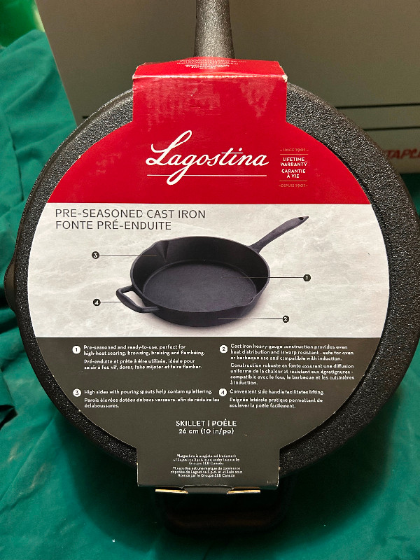 Lagostina pre-seasoned cast iron skillet dans Vaisselle et articles de cuisine  à Winnipeg - Image 2