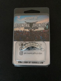 Rare Hooked on Country Thunder Bottle Cap Fish hook Lure