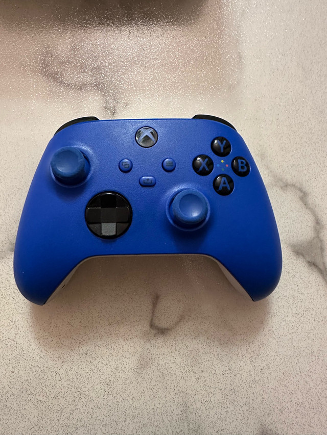 Manette Xbox Series S/X bleue - Bouton X HS  dans Xbox Series X & S  à Ville de Montréal