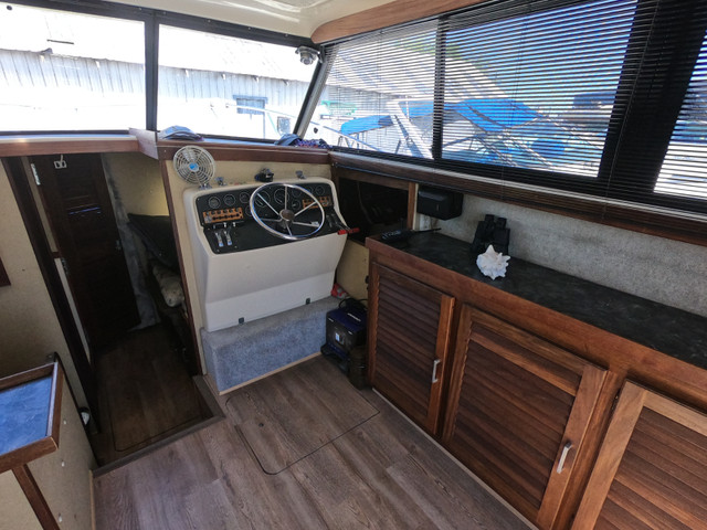 34 ft Silverton (34C) in Powerboats & Motorboats in Owen Sound - Image 4