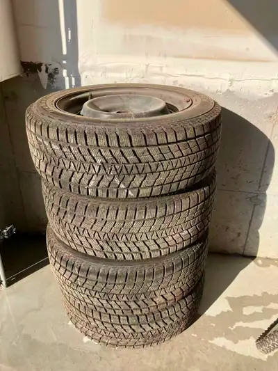 90% new, 4 tires, 2016 Honda civic snow tires.KAPSEN, 215/ 55 R16. IceMax RW501. Just price $240