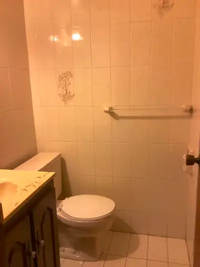 1 Bedroom basement apartment 4 rent inToronto utilities included