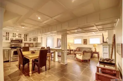 Welcome home to this amazing 3 bedroom 1 bathroom fully furnished executive suite located with in wa...