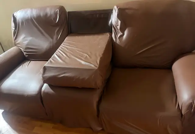 Recliner Sofa in Chairs & Recliners in Windsor Region - Image 2