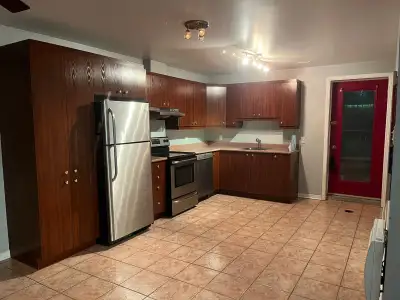 appartement 3 1/2 a laval proche du metro cartier