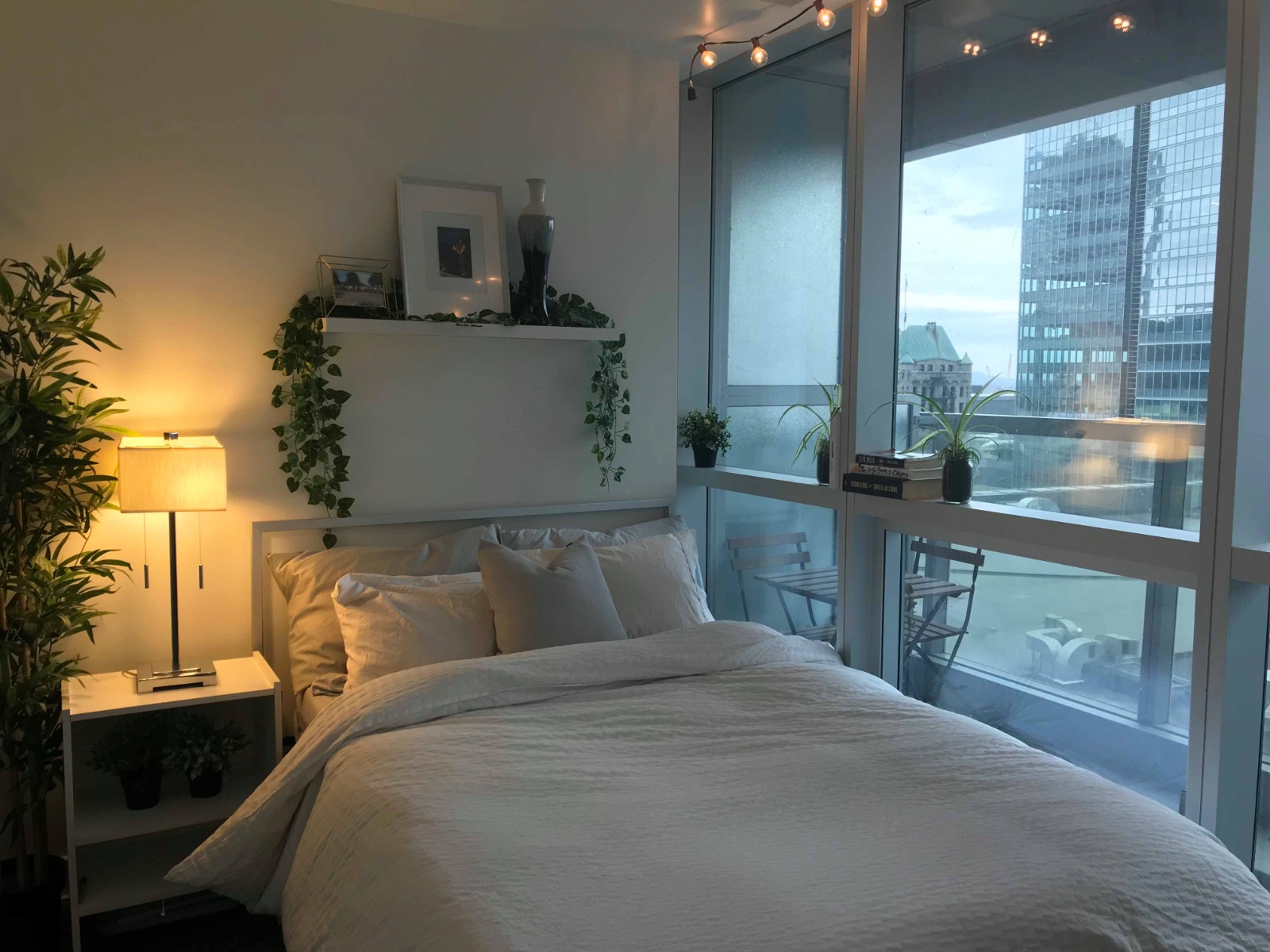 Luxury 1 bed room Heart of downtown — photo 3