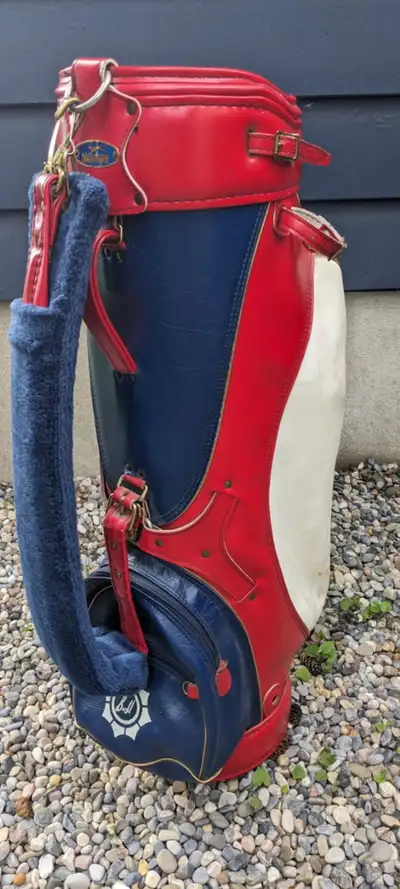 Vintage Ben Hogan golf bag with rain cover, View more