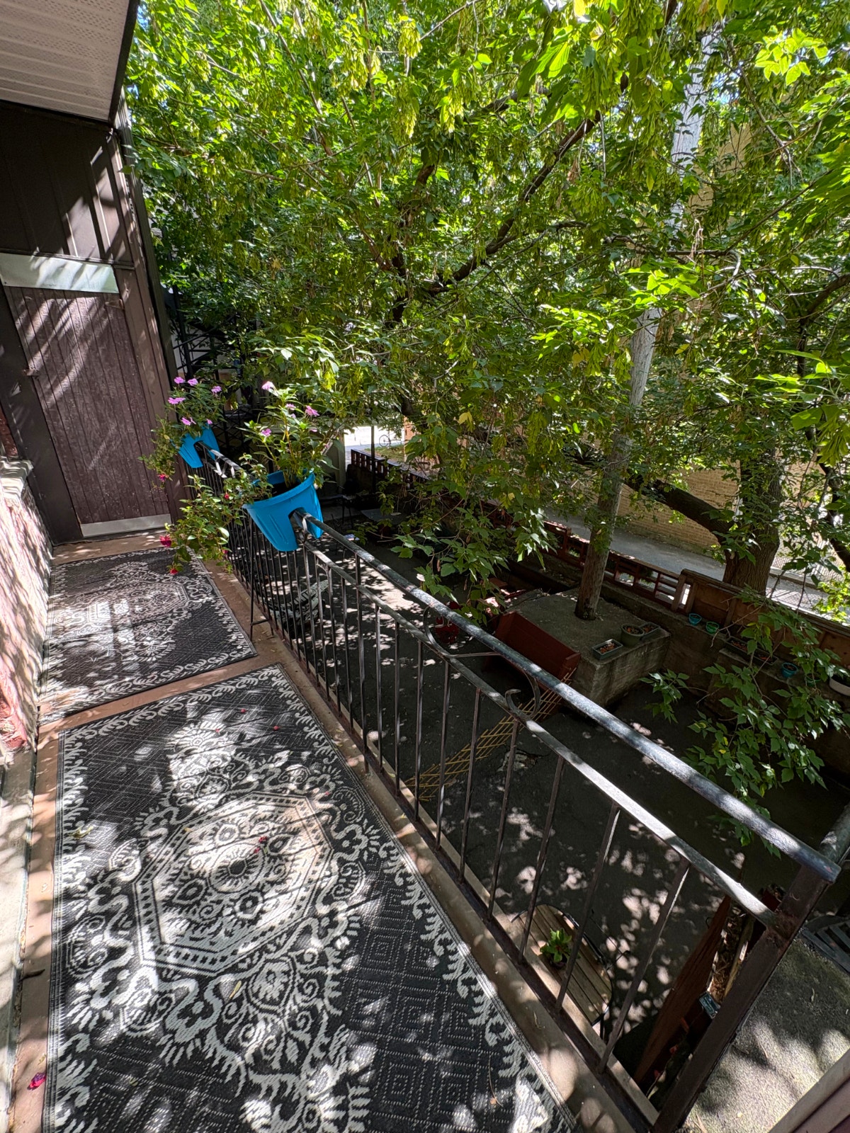 Grand appartement de deux étages - Large two storey apartment — photo 2