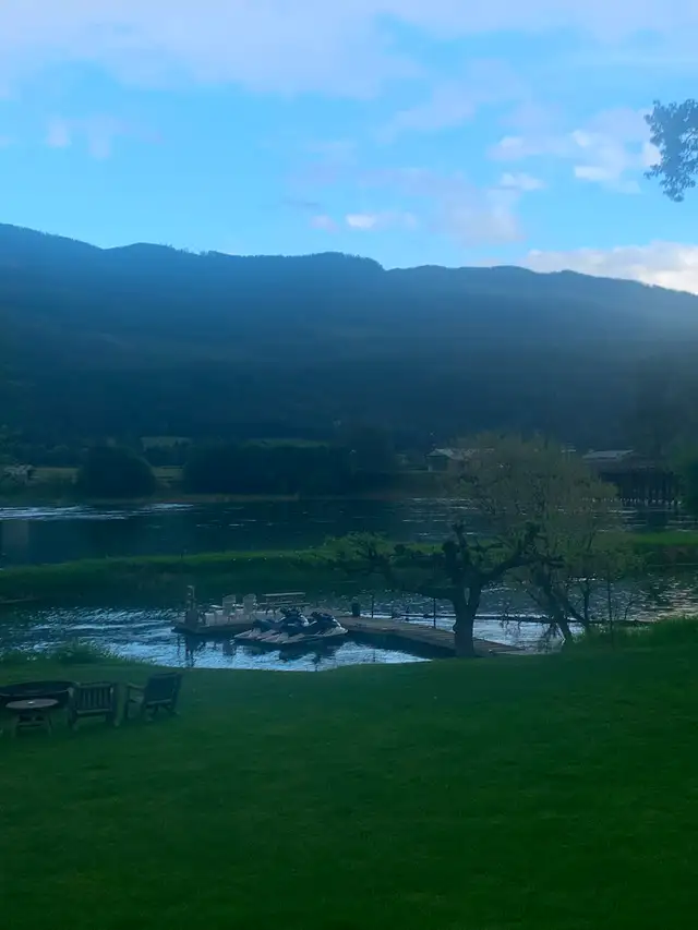 Shuswap River Vacation Cottage  (new openings) in Alberta in Canada - Image 5