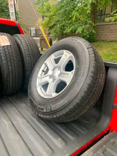 5 New Jeep Wrangler take offs 245/75/17 Michelin $1000