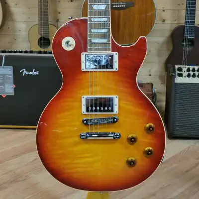 Gibson Les Paul Standard Plus 2014, Heritage Cherry Sunburst. Usagée, 3 249,99$ + Taxes. Prix ferme,...