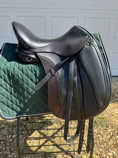 Schleese Obrigado Dressage Saddle, View more