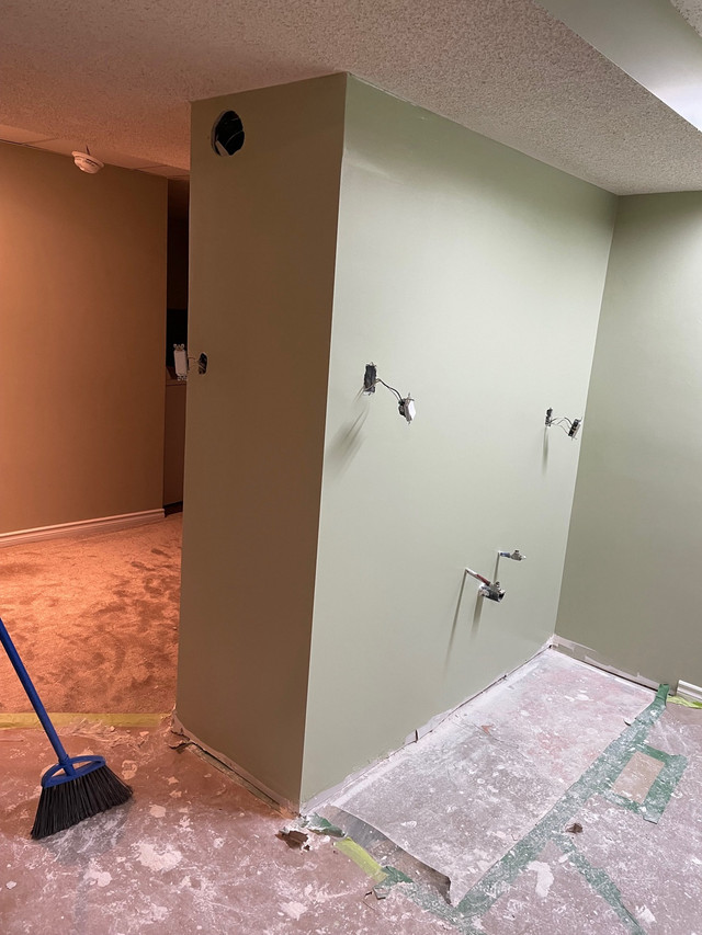 Drywall and muding services  in Drywall & Stucco Removal in Saskatoon - Image 3