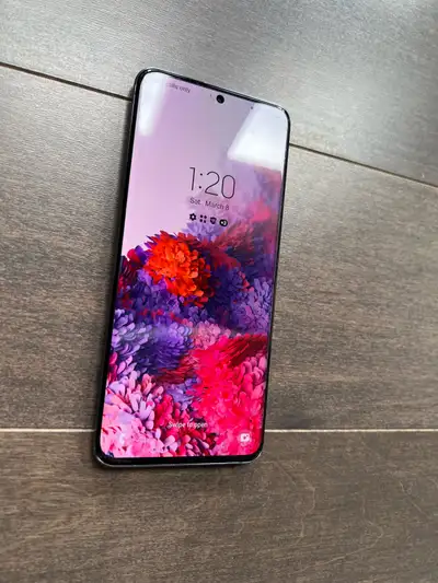 This phone is in like new condition, not a single crack, scratch, dent or mark, just perfect. come s...