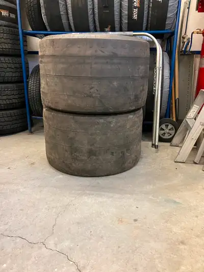33x22.50/15 Hoosier Quick Time Pro Street tires. Bought them for the rims they were mounted on and u...