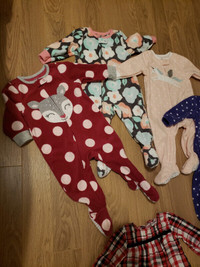 1- Baby bundle of good clothes (6 to 12 month's)