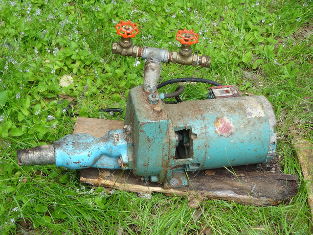 Shallow Well Pump, 1/2HP, Convertible, with ejector (venturi) in Other in Mississauga / Peel Region - Image 2