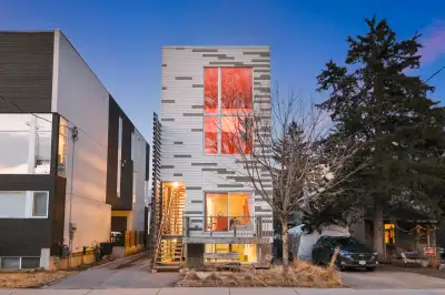 Less then three months $4200**All inclusive** Available Aug 1 Step into luxury, this 2-story archite...
