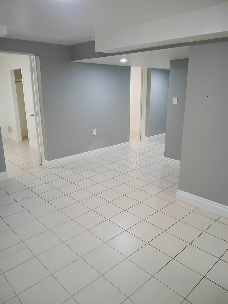 2 bedroom basement apt Weston Rd & 401 area 4
