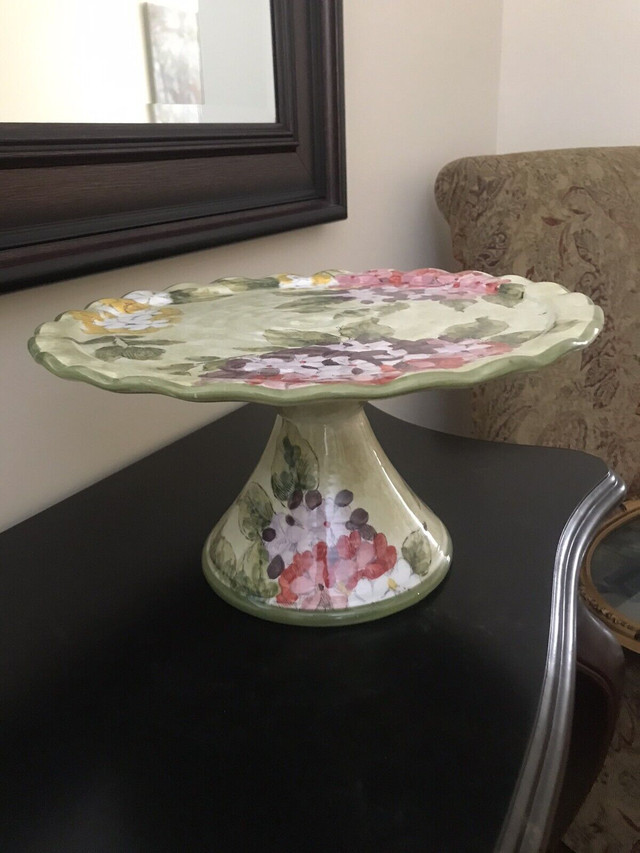 Cake plate on foot with pot in Kitchen & Dining Wares in Oshawa / Durham Region - Image 2