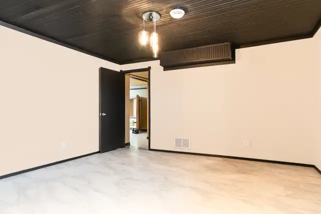 Full House Rental in Alfred, Ontario Countryside - Multi Bedroom in Long Term Rentals in Ottawa - Image 13