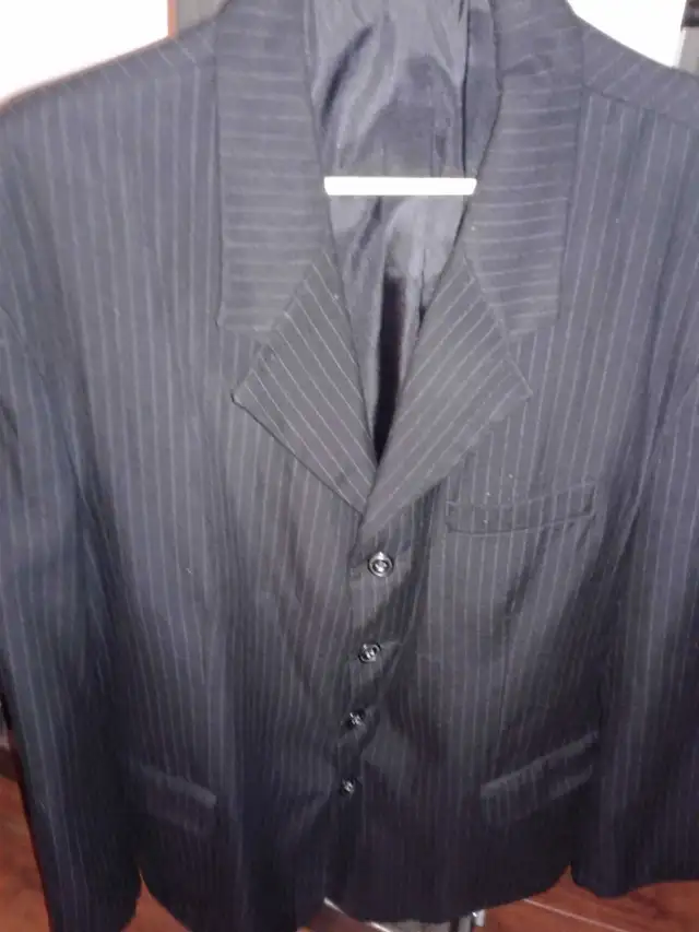 Big men's XXL suit blazers  $15 each (size 46") in Men's in City of Toronto - Image 6