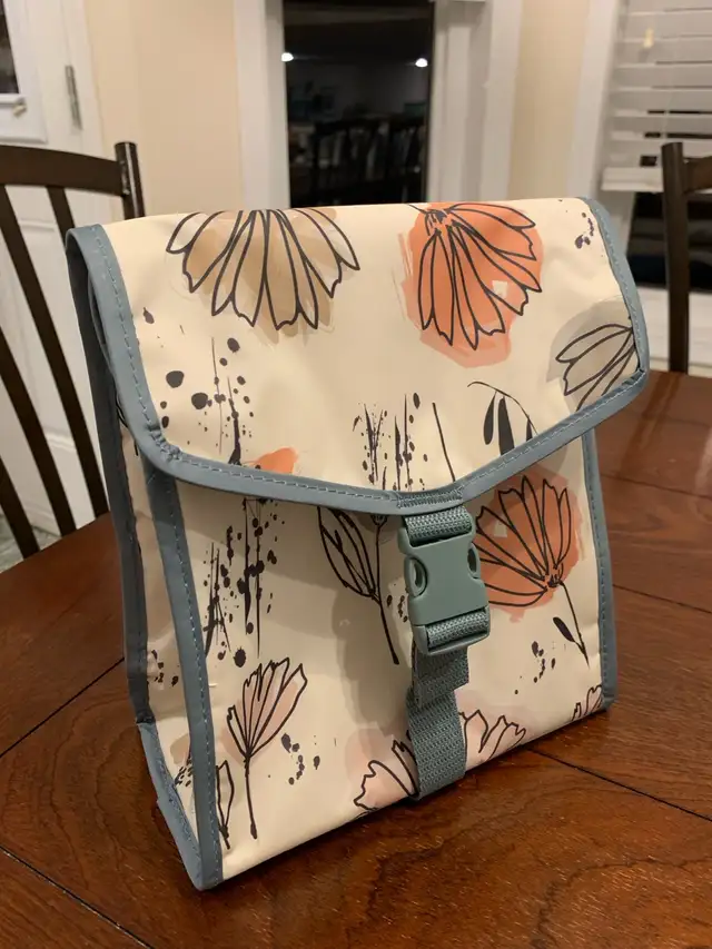 NEW LUNCH BAG, THIRTY ONE