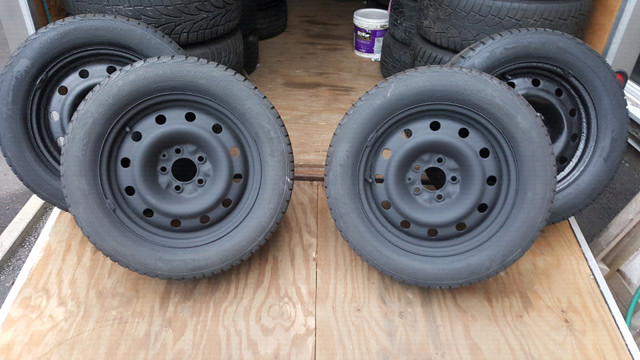 4 pneu d'hiver Gislaved 215 60R 16 avec jantes 5troue(5x114.3) dans Autres pièces et accessoires  à Longueuil/Rive Sud - Image 3