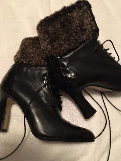 LADIES NEW VINTAGE  LEATHER  BOOTS NEW  DANIER & MORE ITEMS, View more