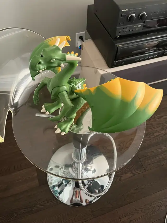 dragon toy in Toys & Games in City of Montréal - Image 3