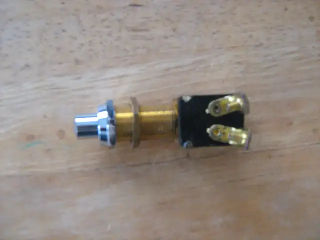 1 Lot of miscellaneous marine electrical in Other in Moncton - Image 6