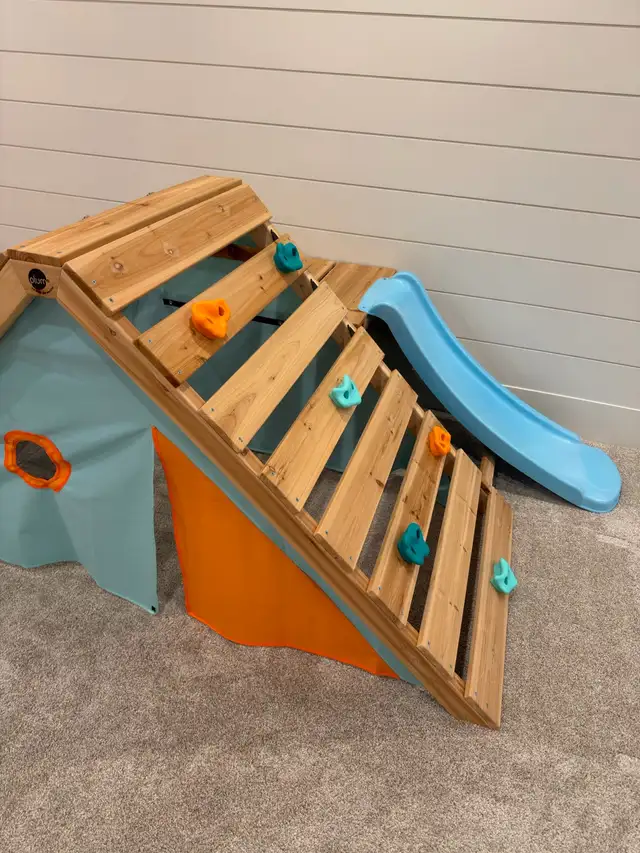 Plum Wooden Play Centre Tent with Slide used Indoors in Toys in Ottawa - Image 5