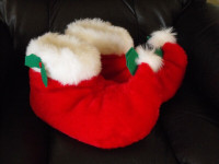 LADIES NOVELTY CHRISTMAS SLIPPERS