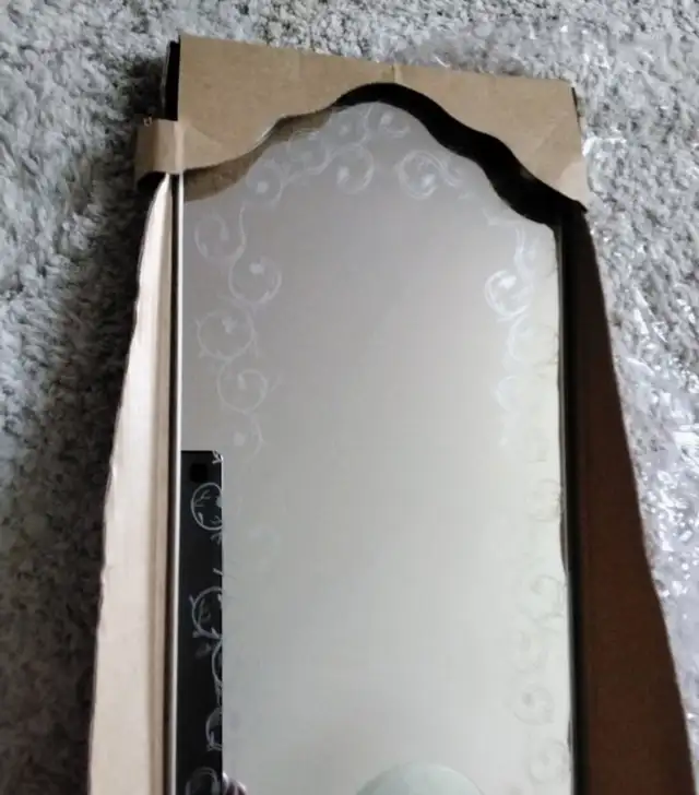 3 Brand New Mirrors With Candle Holders in Home Décor & Accents in Edmonton - Image 7