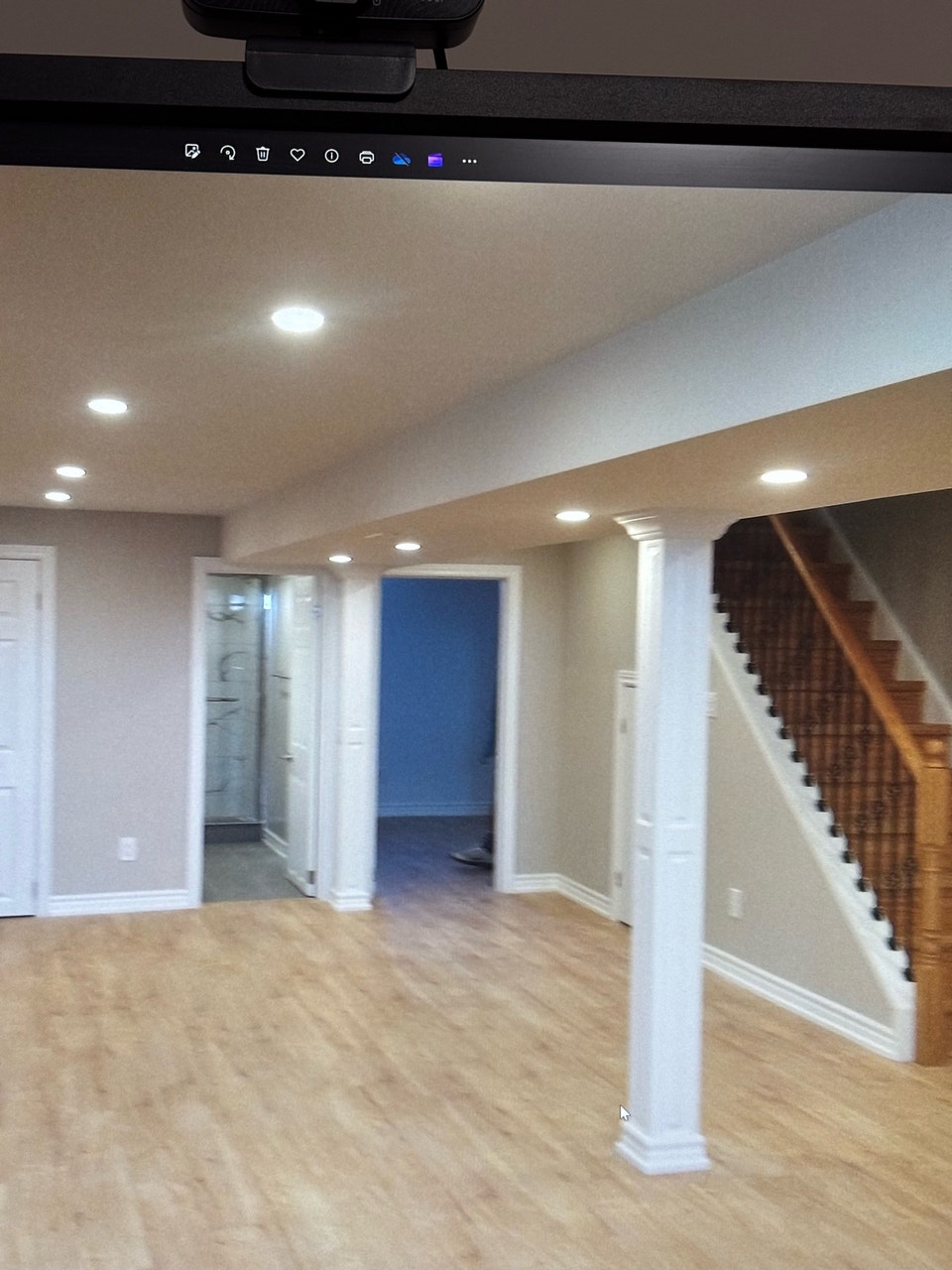 Basement apt near Hwy7/Yonge st with a separate entrance 2