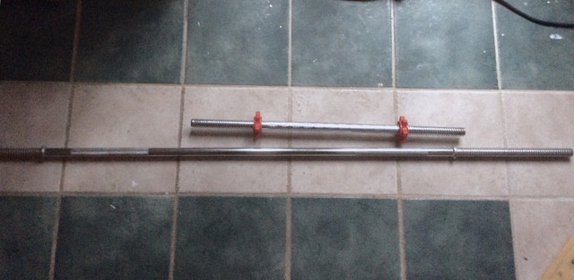 Weight Lifting Bar and Plates in Exercise Equipment in Oshawa / Durham Region