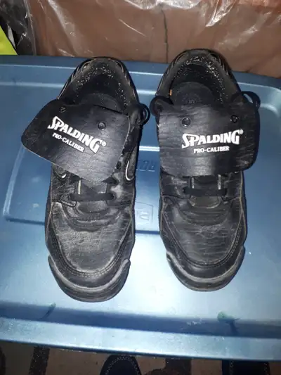 Spalding Softball shoes size 10 vintage, View more