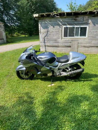 2003 Hayabusa, 67k, two brothers mufflers, aftermarket seats, power commander, integrated rear signa...
