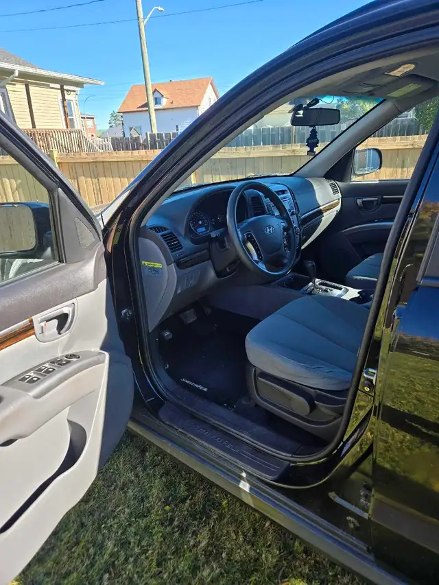 2010 Hyundai Santa fe AWD in Cars & Trucks in Thunder Bay - Image 7