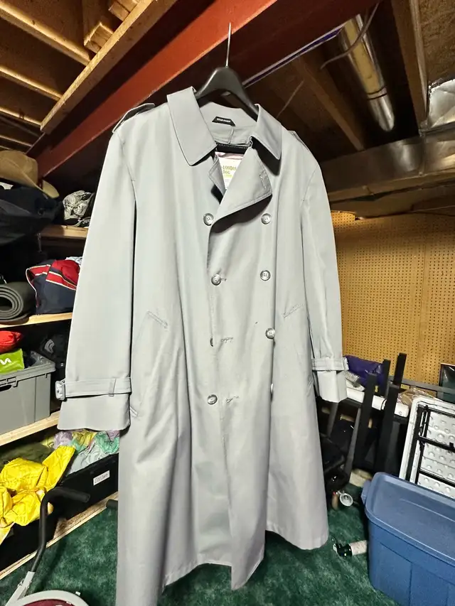 Men’s London fog trench coat in Men's in Kitchener / Waterloo - Image 4
