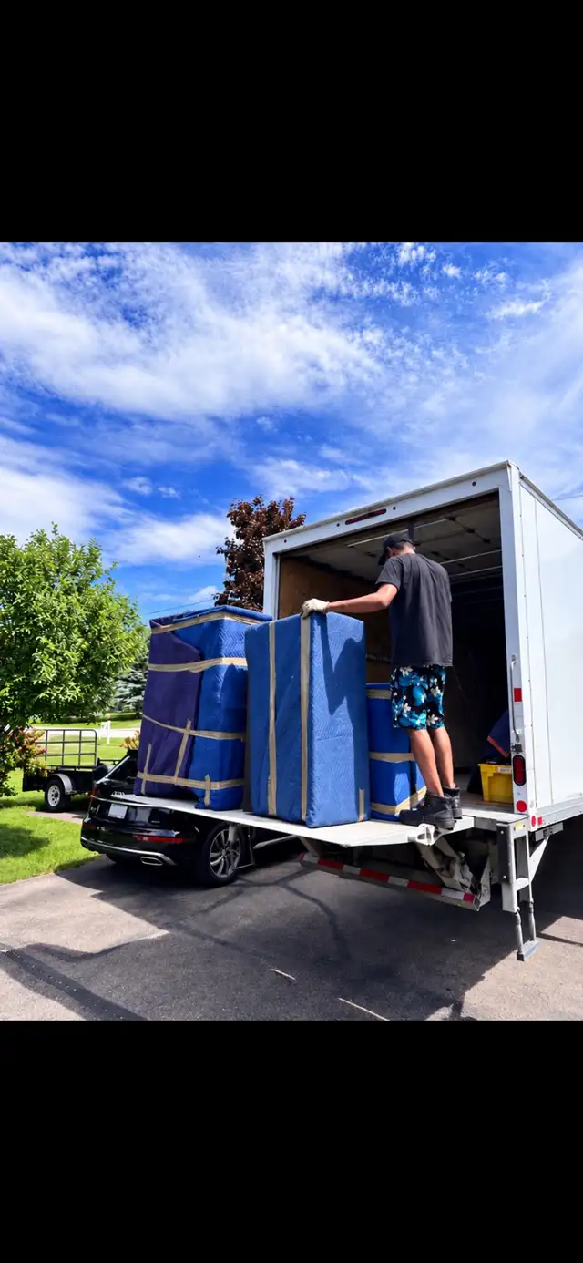 Ottawa Moving Services | 2 Movers + Truck $99/hr | Hayes Movers