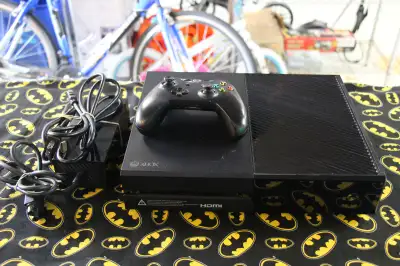 Xbox One Original  Bundle (#16867), View more