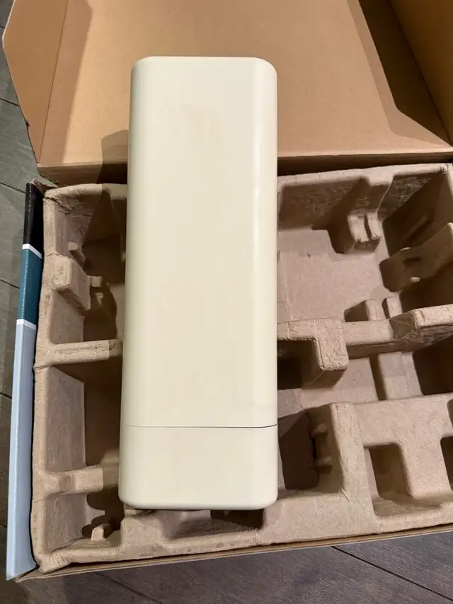 Luxul XAP-1240 in Networking in City of Montréal - Image 3