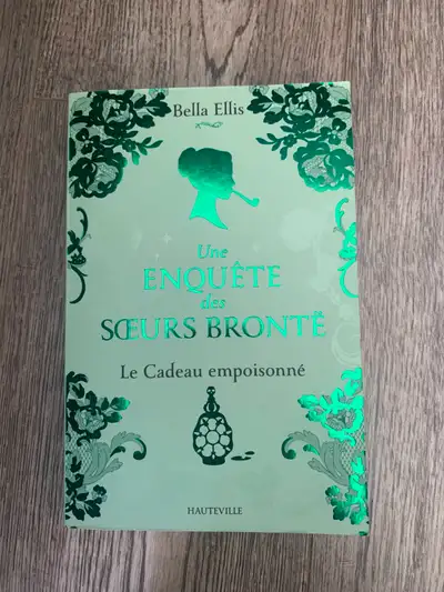 Livre Une Enquête des Sœurs Brontë- Le cadeau empoisonné, View more