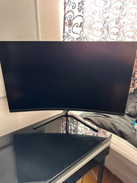 CURVED GAMING MONITOR
